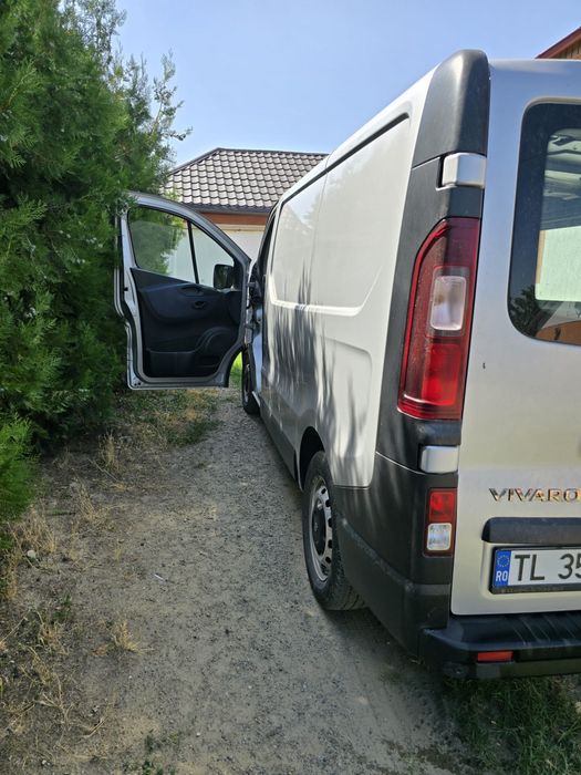 Autoutilitară Opel Vivaro 2015, preț 7.500 euro