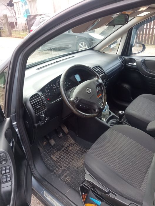 Опел Зафира дизел 2000кубика 101коня 2003година