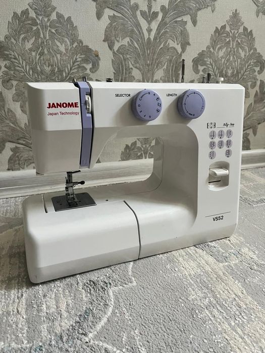 Швейная машинка JANOME VS52