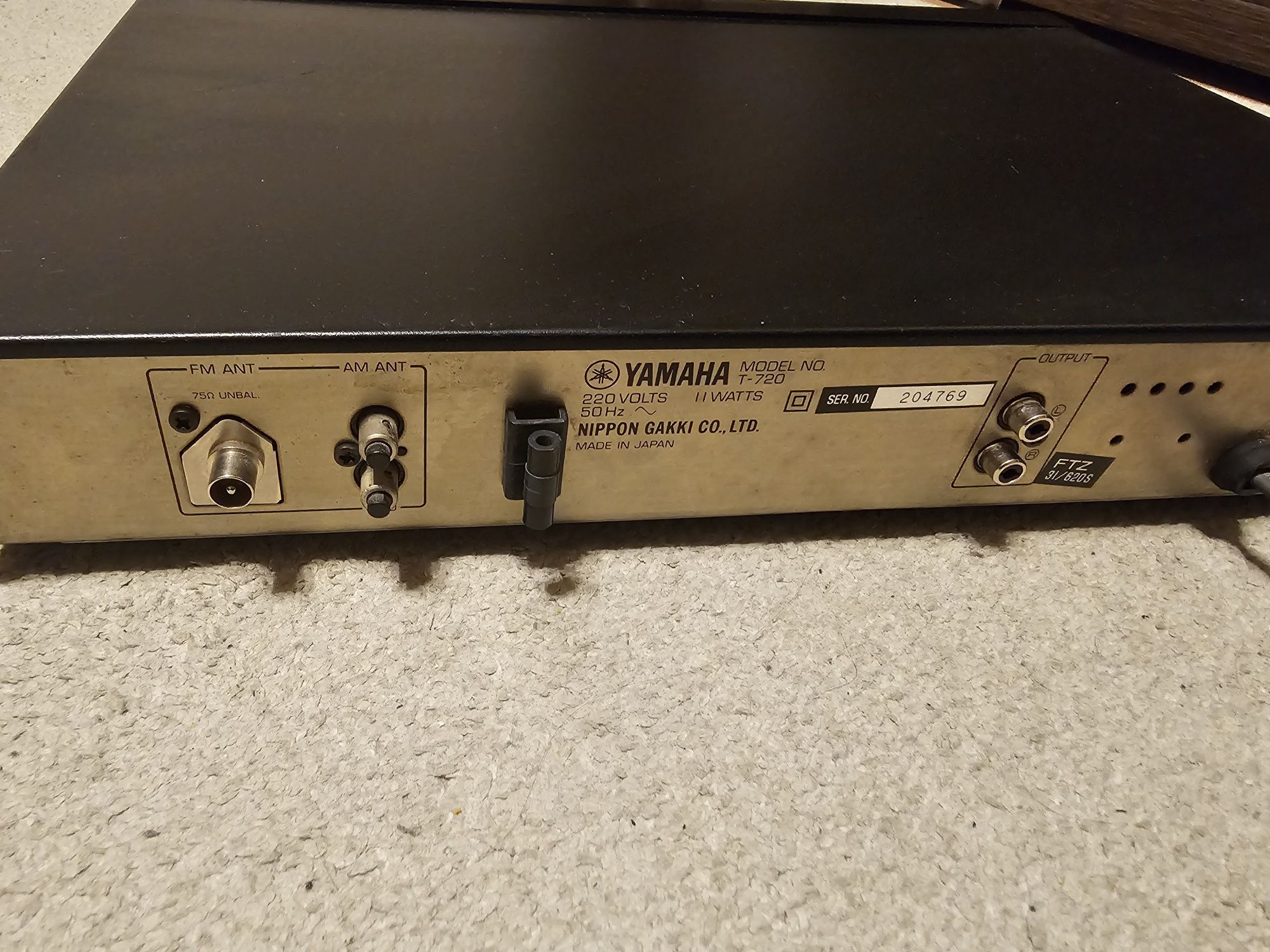 Tuner / radio  AM/FM Yamaha T-720, made in Japan, stare buna
