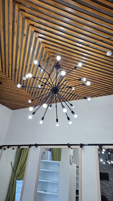 Продам люстры, треки и лампы