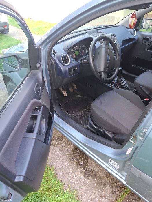 Ford Fiesta oferit spre cumpărare