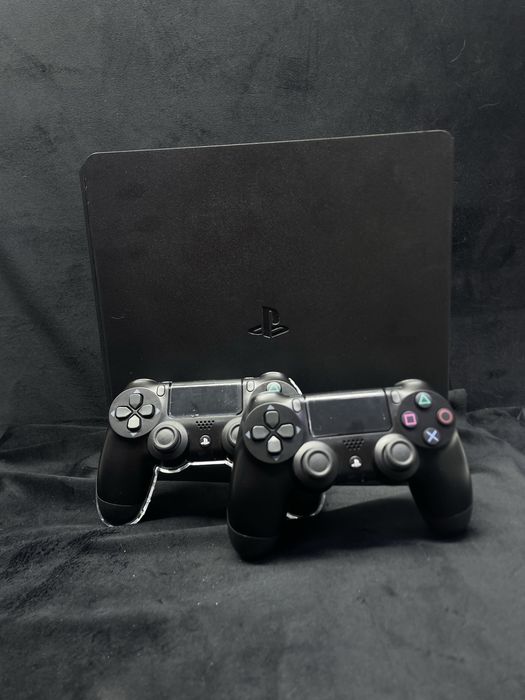 PS 4 slim/Ortalyq