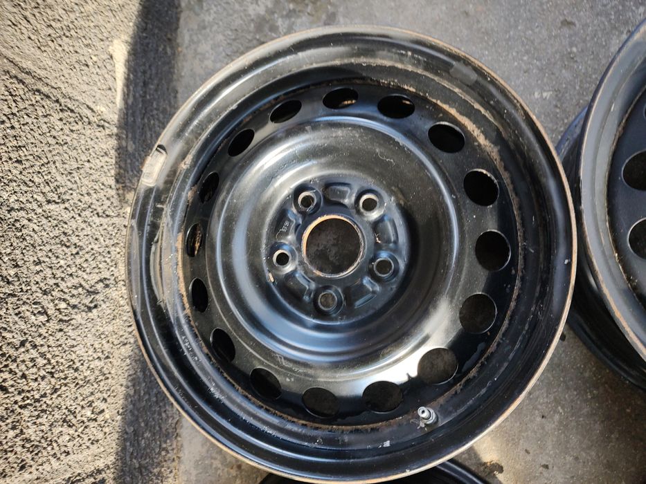 Vând Set Jante Tabla 5x114,3 R16 Duster Qashqai X-Trail Suzuki Mazda