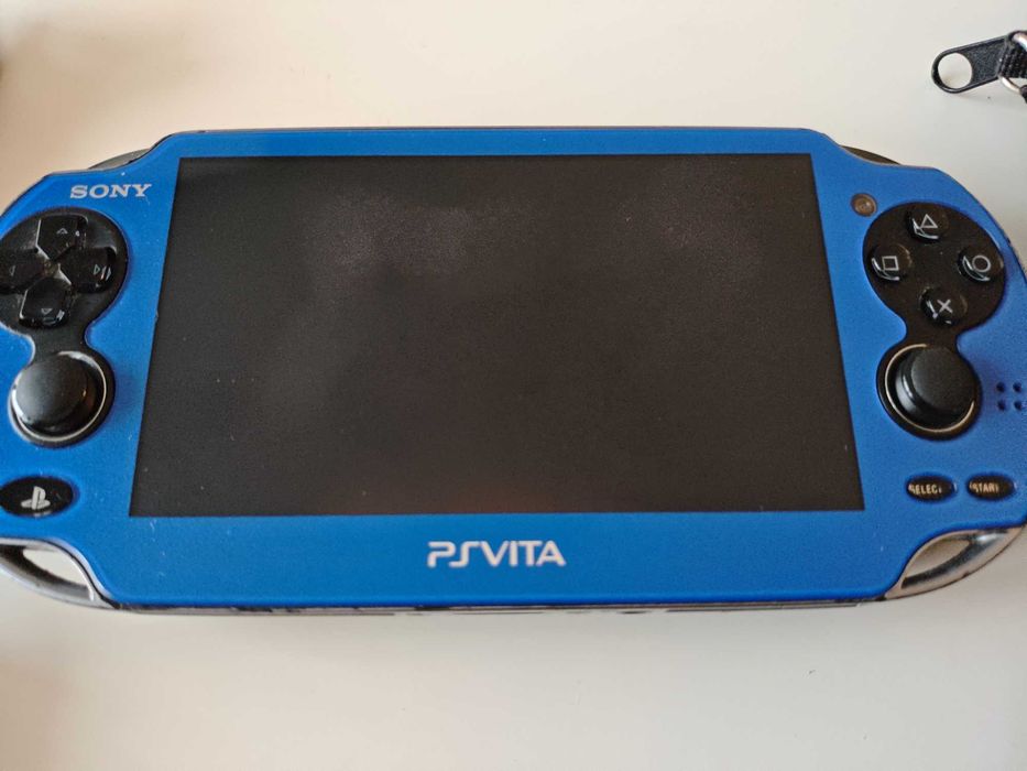 Sony PS Vita 1000 - качени игри