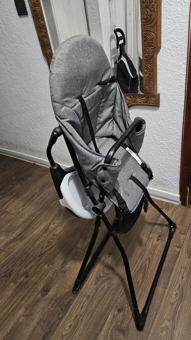 Стол за хранене.