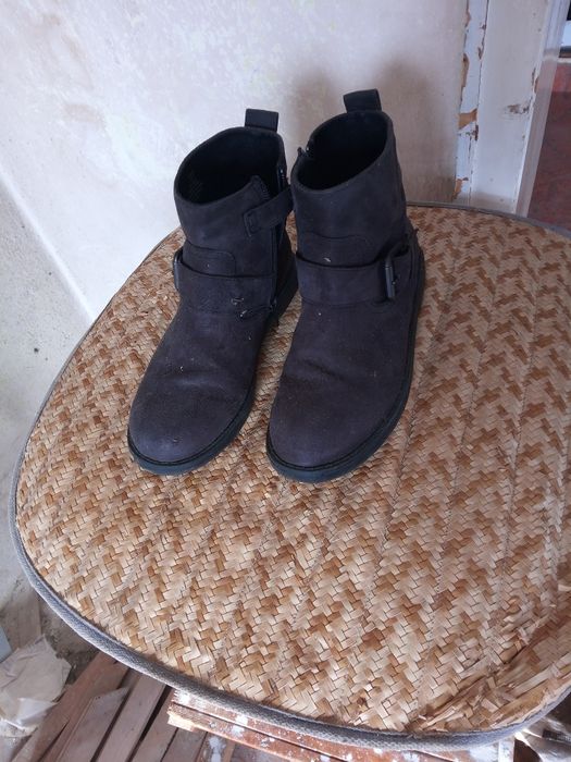 Дамски боти номер 37
