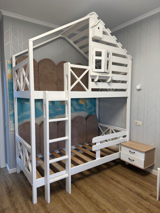 Кровать двухъярусная