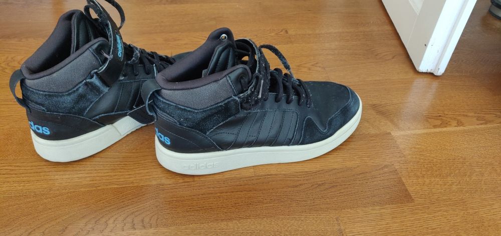 Adidas , mărime 44