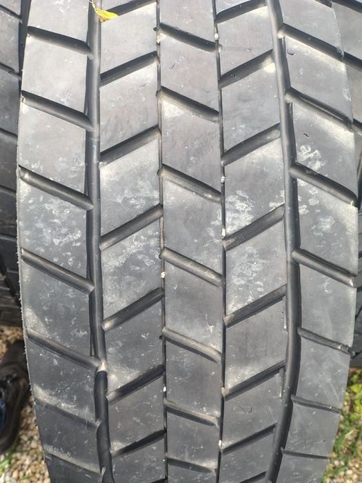 Vând anvelope camion second-hand Semperit 315/70 22.5