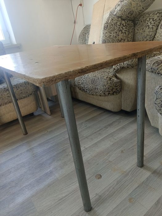 Продам комплект стол и две лавочки для кофе