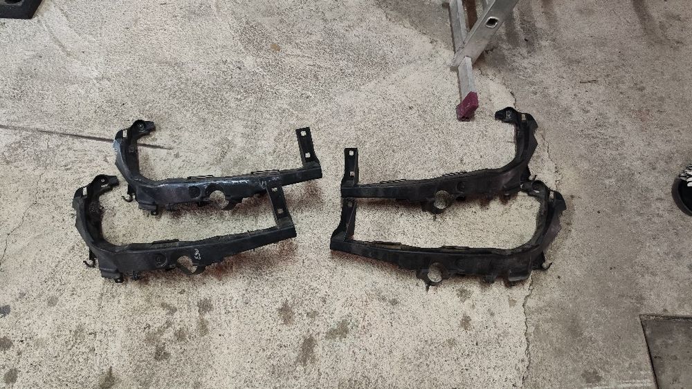 Държач фар БМВ е90 е91