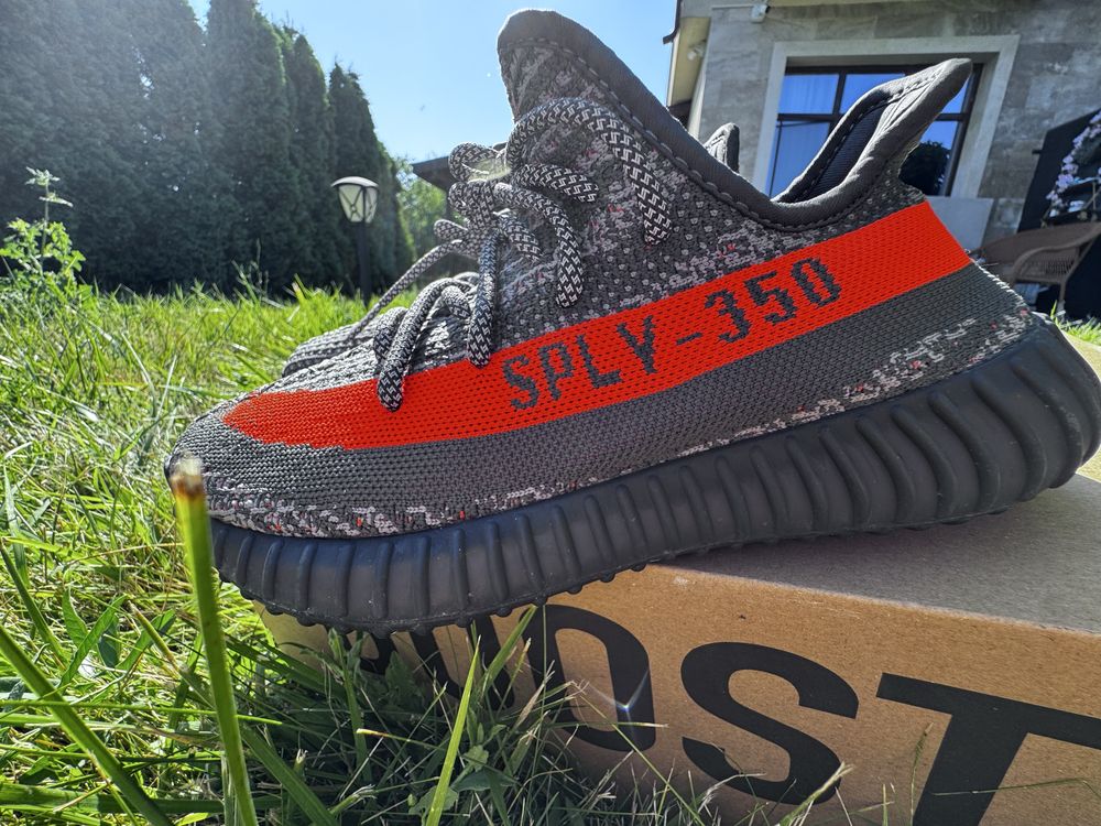 Yeezy Boost 350 v2 Beluga