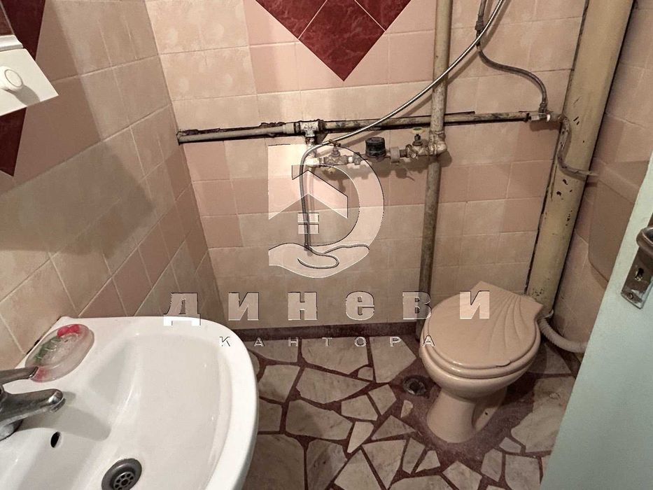 Продава се Тристаен апартамент в Стара Загора, Център - 58 кв.м за 1552 €/кв.м - Снимка #9