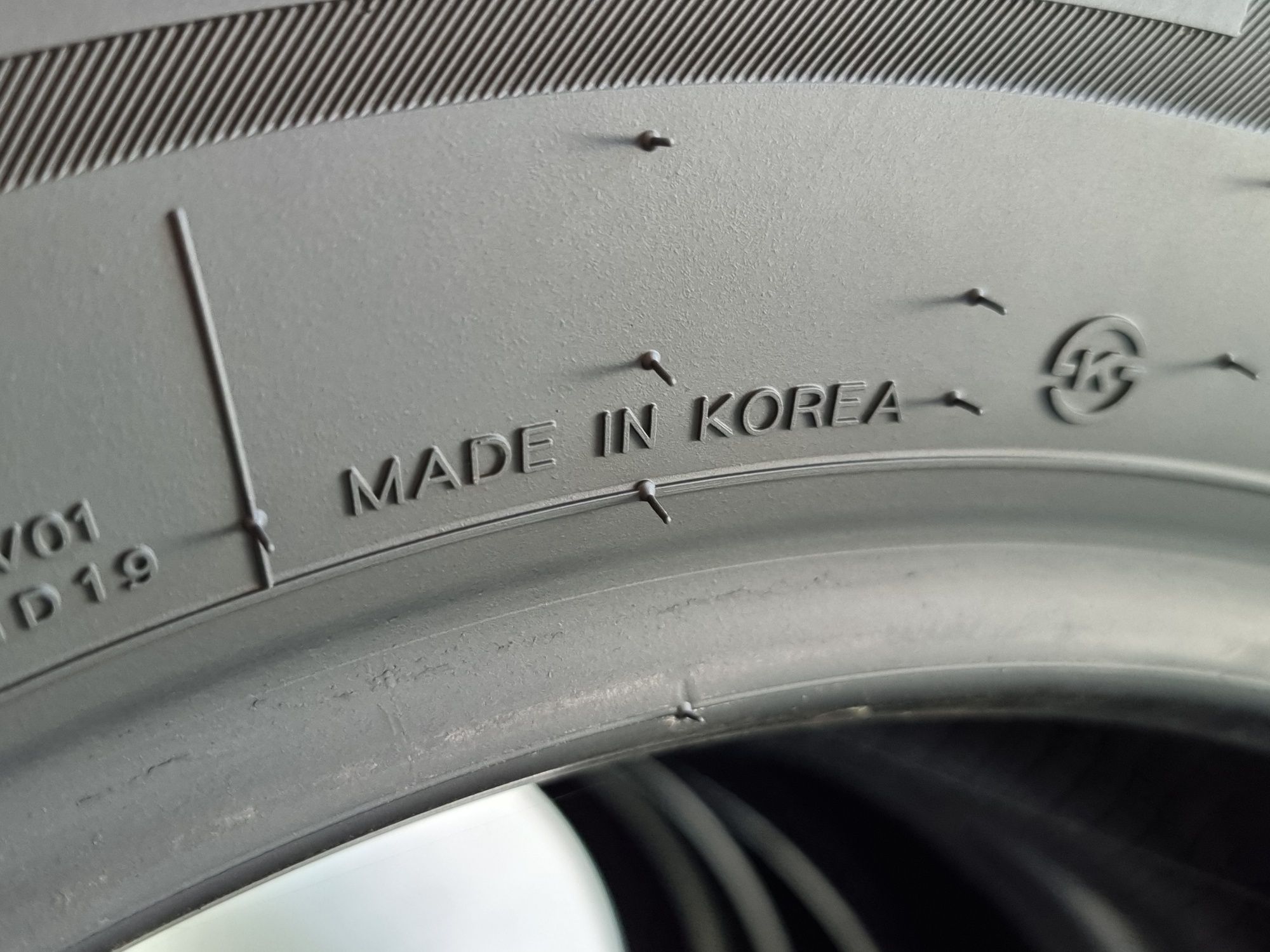 "Dot 23-24" 215/65/16 C Laufenn 4Броя: 420лв 8мм Като Нови