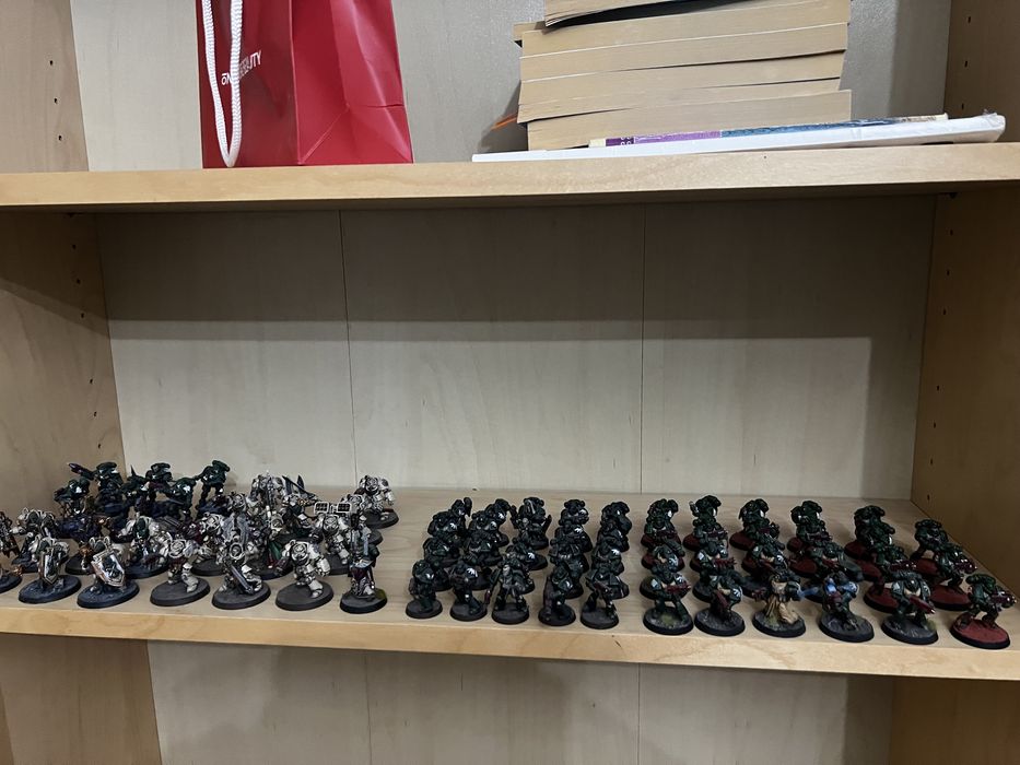 Продам Армию миниатюр warhammer 40k 68 миниатюр