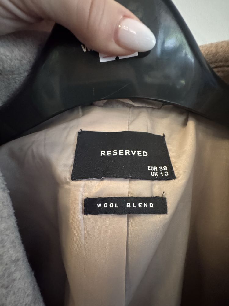 Бежово Палто Reserved с 5% вълна