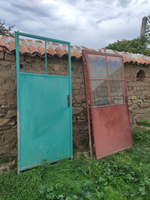 Метални Врати / Желязна Дограма