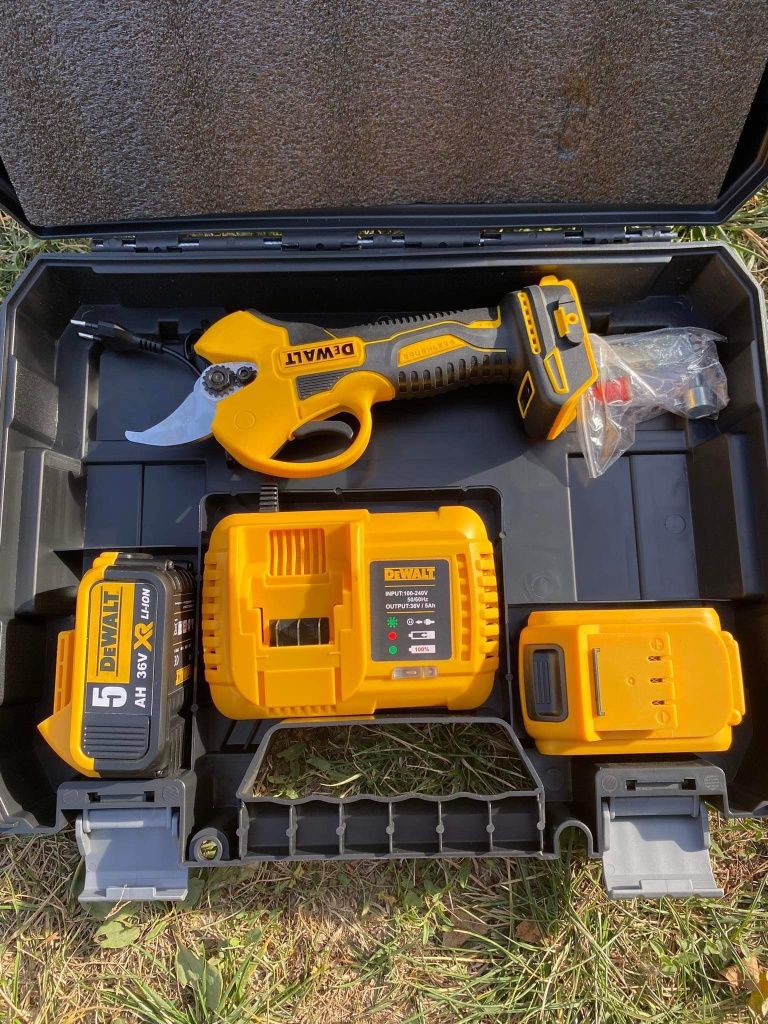 Безчеткова Лозарска ножица Dewalt 24V/36V