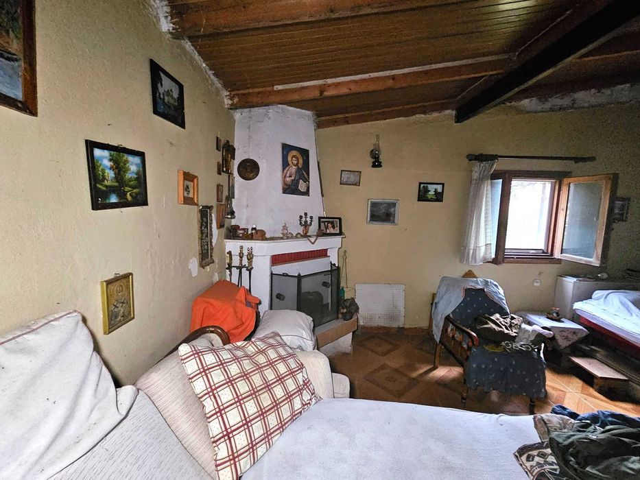 ЗА ПРОДАЖБА къща 45 кв.м. на плажа на ELAIOCHORIOU N. Перамос код 8129