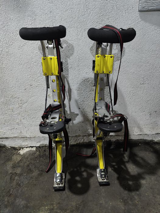 Mănuși de box 14 oz și 10 oz.  Picioroange pt săruturi sau alergat