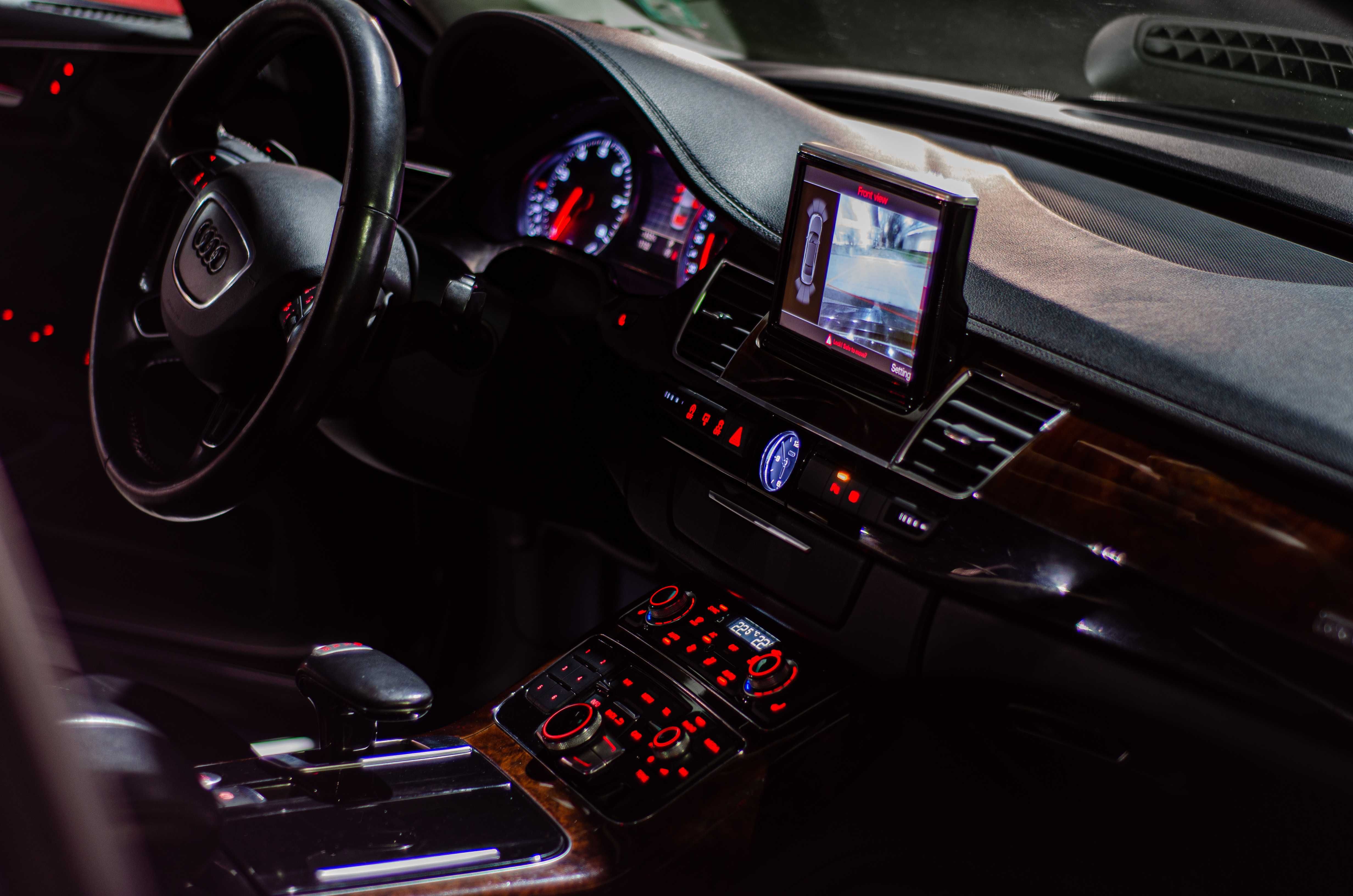 Audi A8 Long 3.0 TFSI 2013г.