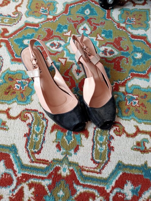 Босоножки женская