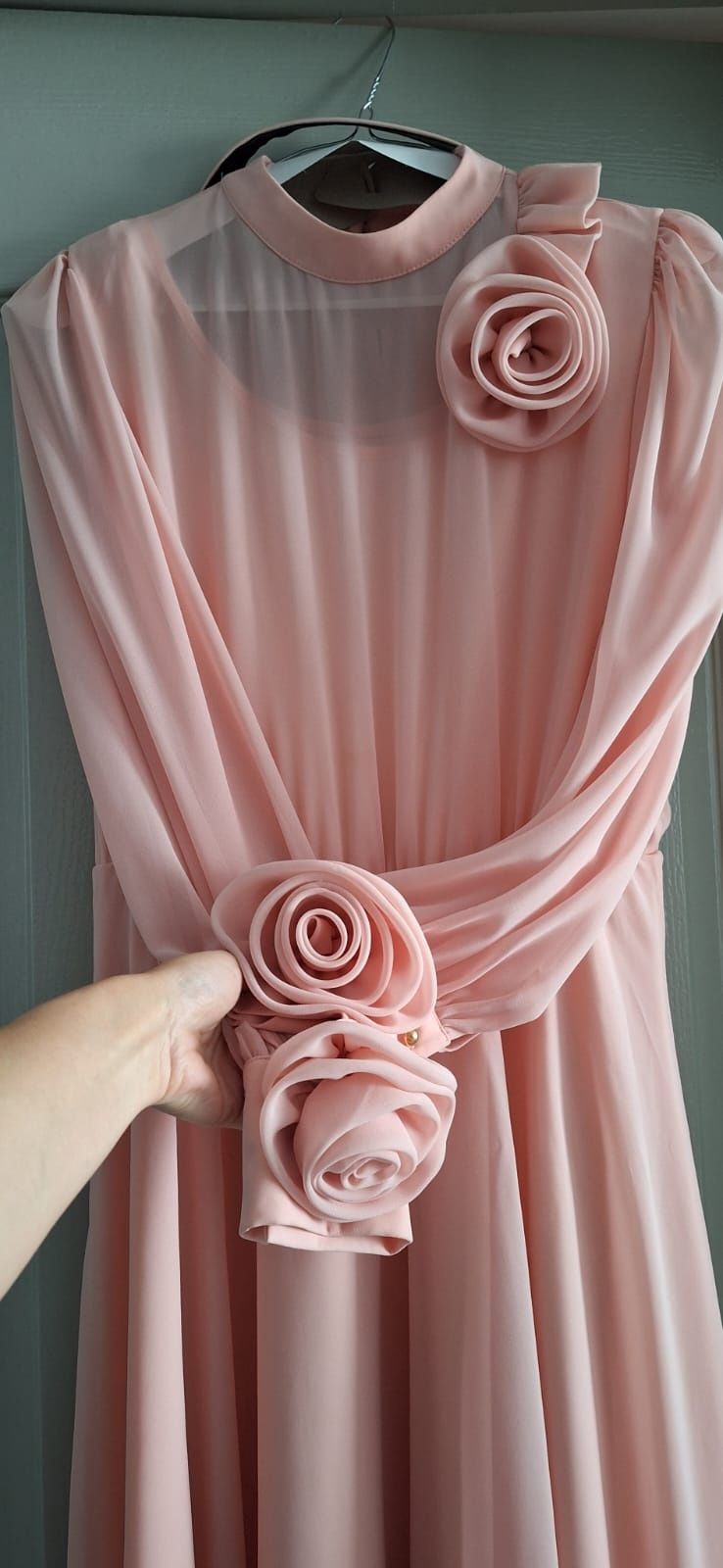 Vand rochie eleganta de zi