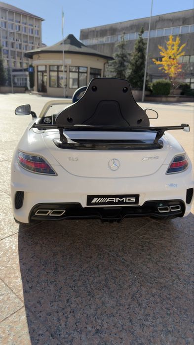 Masiunta electrica Mercedes