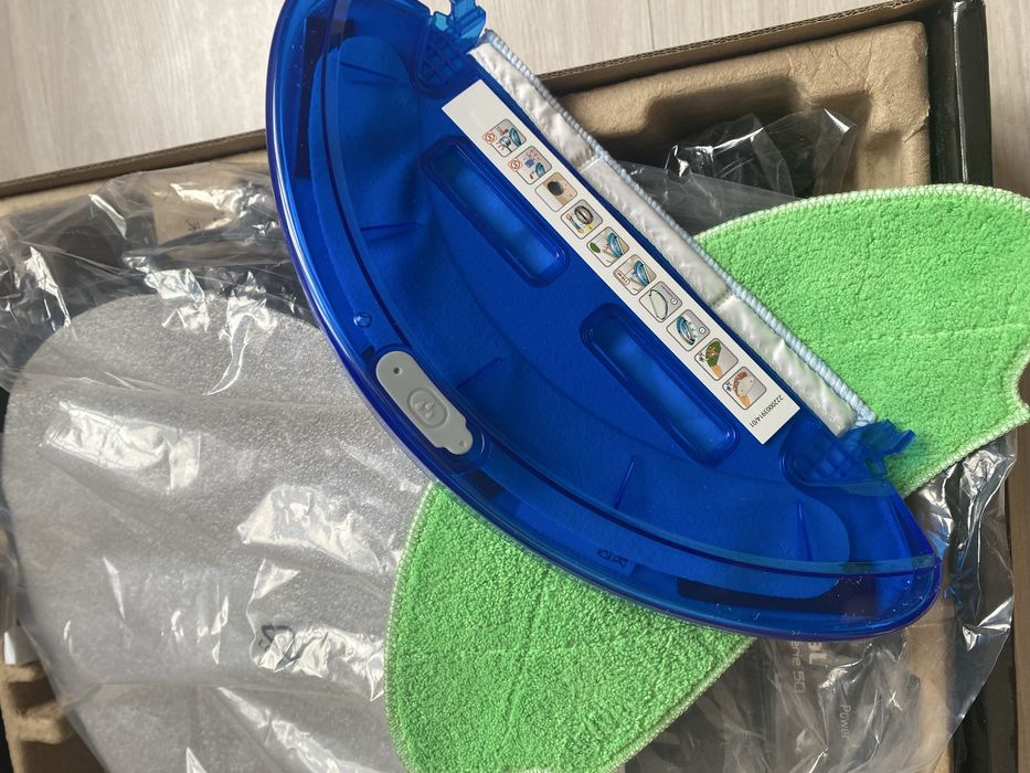 Продам робот пылесос