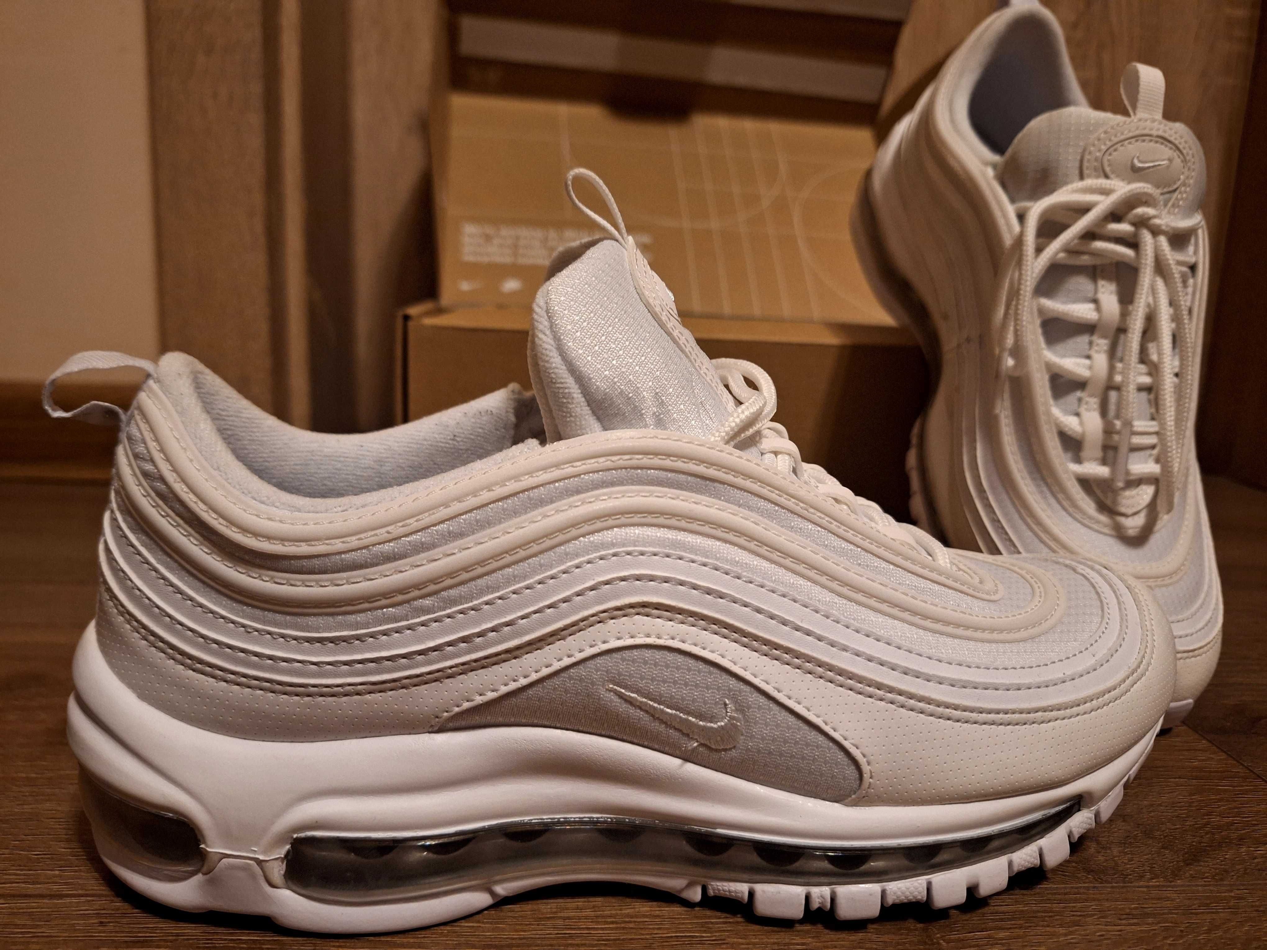 Дамски маратонки Nike