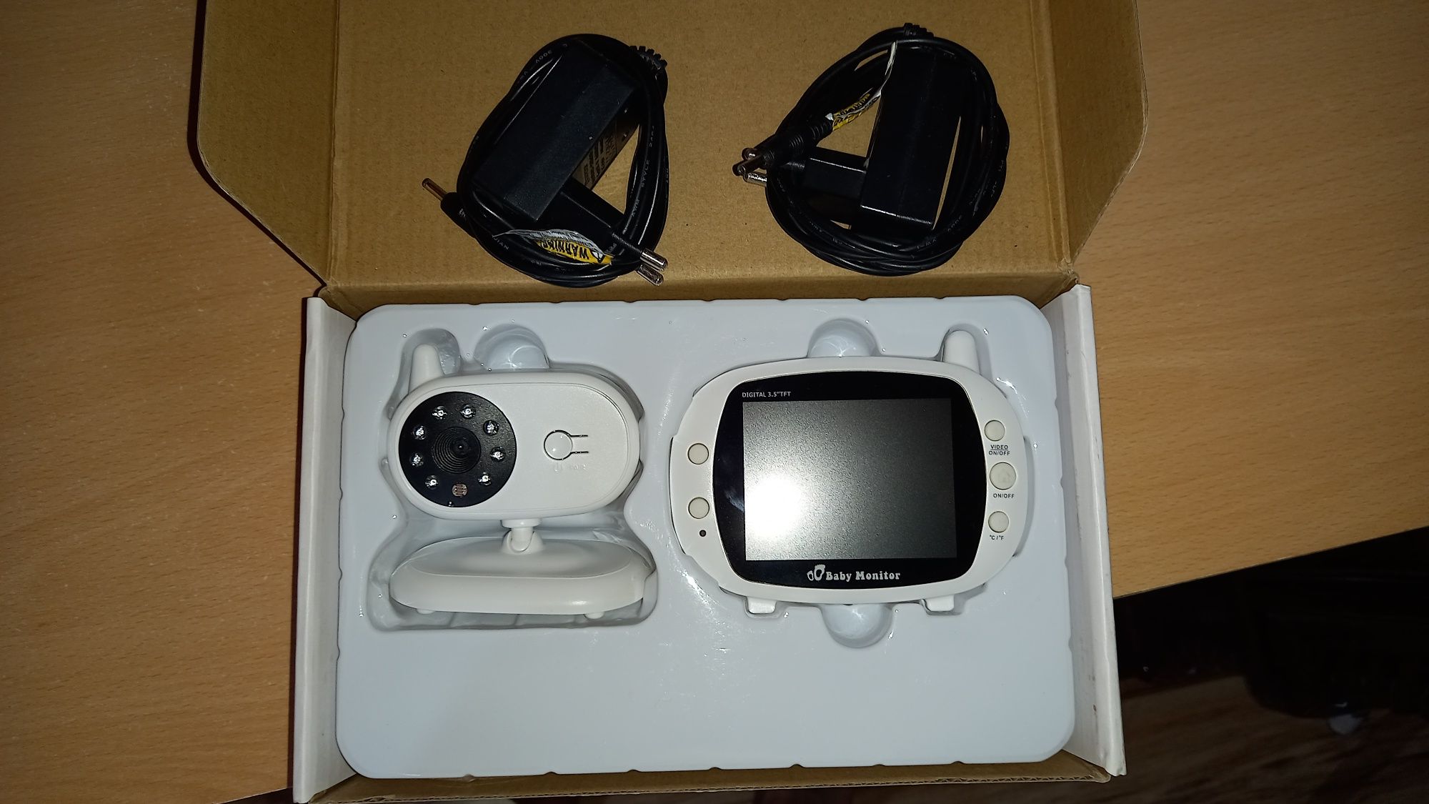 Baby Monitor Wireless cu ecran LCD 3.5 inch si suport audio bidirectio