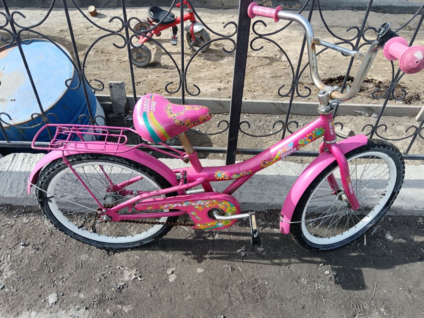 Продам девчачий велосипед