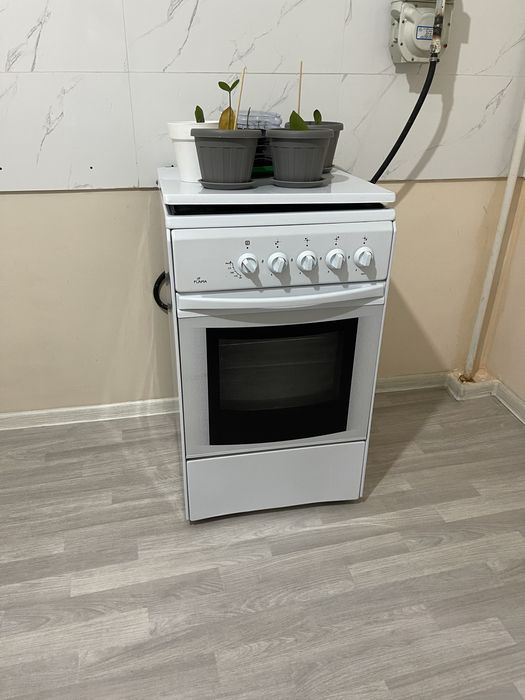 Продам срочно газовая плита и шкаф мойка в хорошем состоянии не дорого