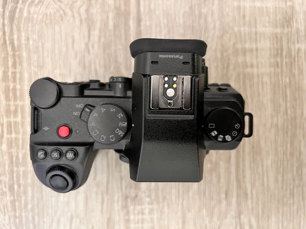 Panasonic Lumix 5SIIX