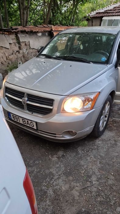 Продават Додж Калибър