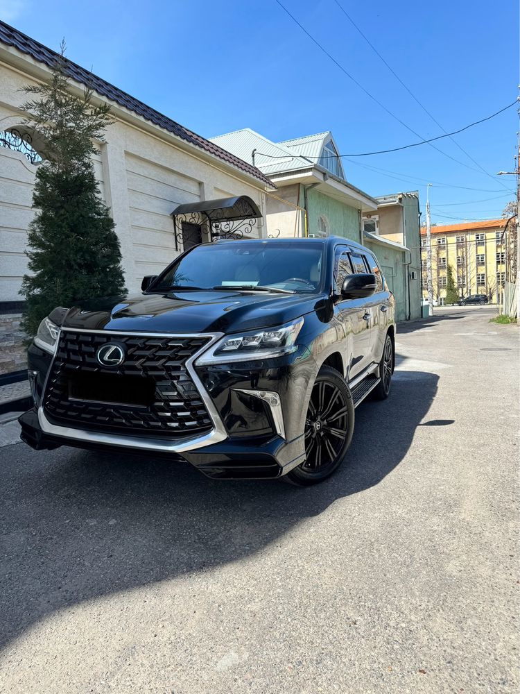 Lexus LX570 фул комплектации. СНГ пакет