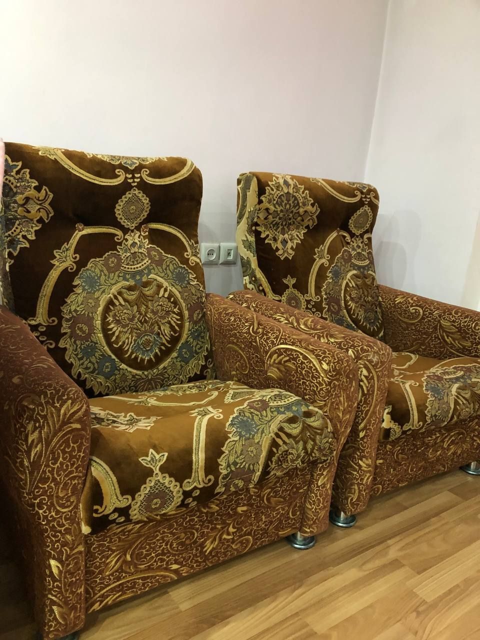 Кресло и диван продаётся