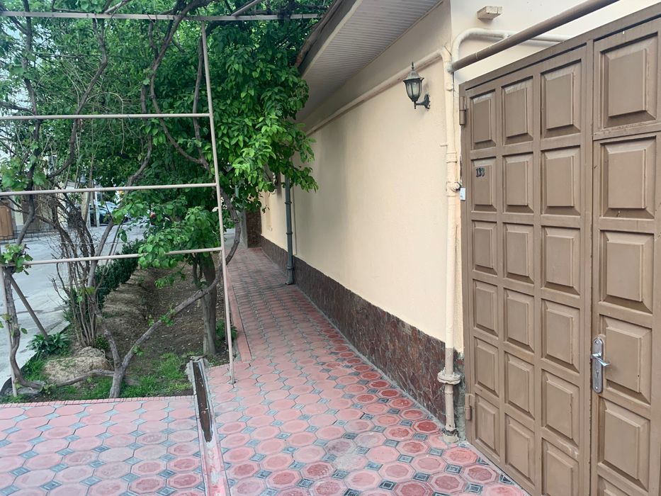 Продаётся дом 3 сотки в центре города