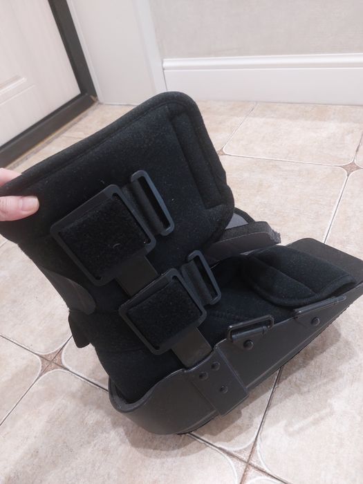 Фиксатор ноги место гипса