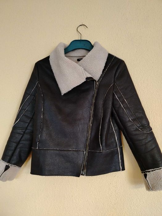 Дамско яке в кафяв цвят