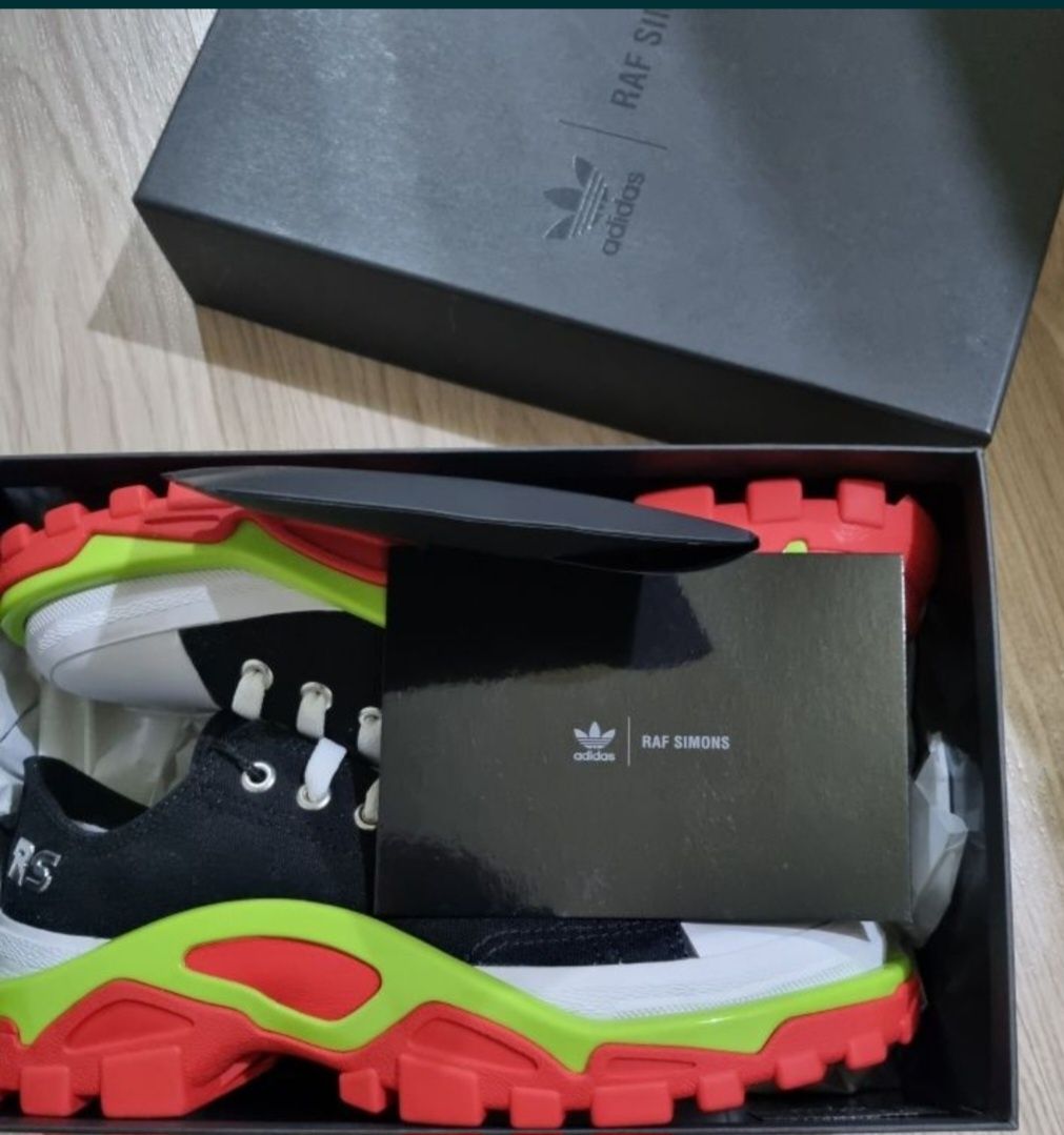 Разпродажба! УНИСЕКС КЕЦОВЕ ADIDAS x RAF SIMONS Detroit Runner 40