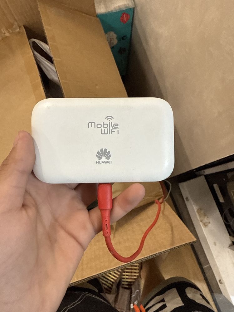 WiFi роутер  HUAWEI с сим картой