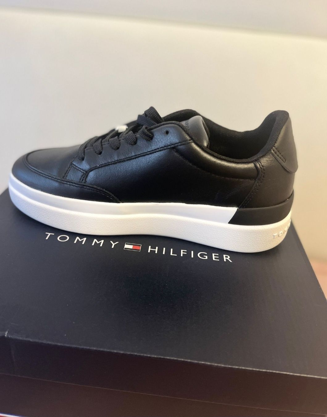 Teniși Tommy Hilfiger