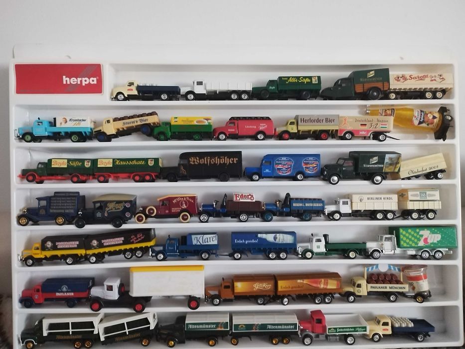 Голяма колекция от камиони Herpa