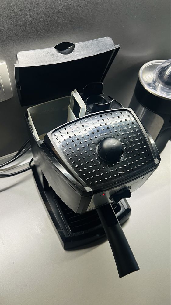 Кафе машина Delonghi EC156