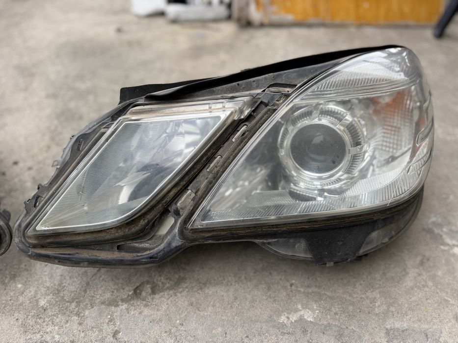 Фарове ляв и десен за Мерцедес Е класа W212 без ксенон