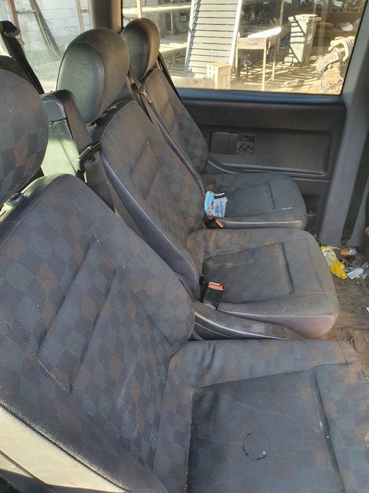 Dezmembrez Mercedes vito euro 3 2.2 cc manuala 8+1 locuri