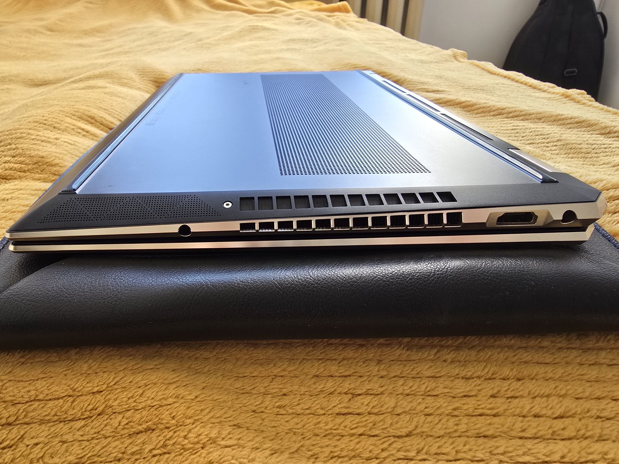 HP Spectre x360 2020