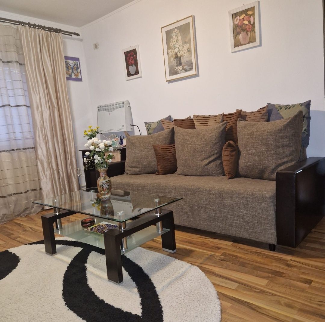 Închiriez apartament 2 camere,Constanța